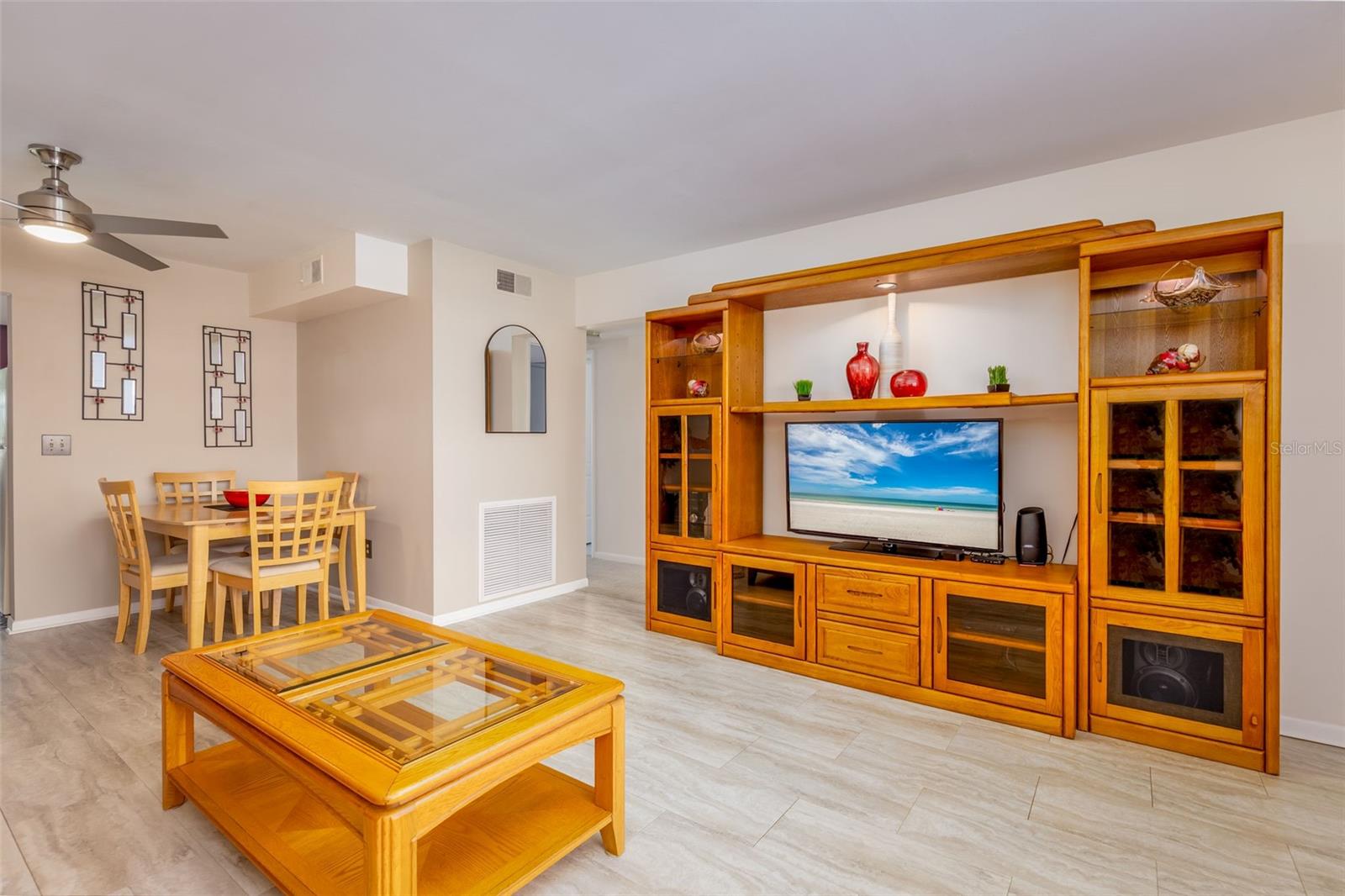 1893 SHORE DRIVE S 203