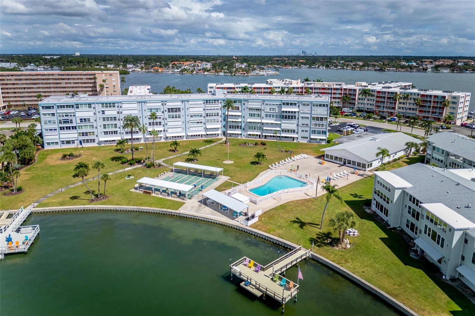 SHORE PLAZA BLDG - Residential