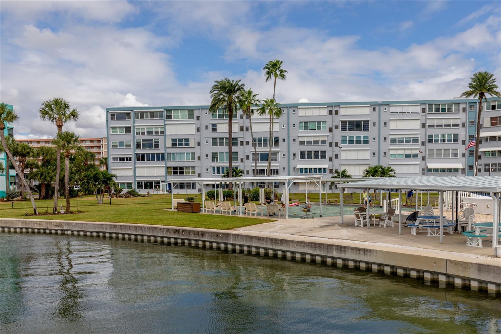 SHORE PLAZA BLDG - Residential