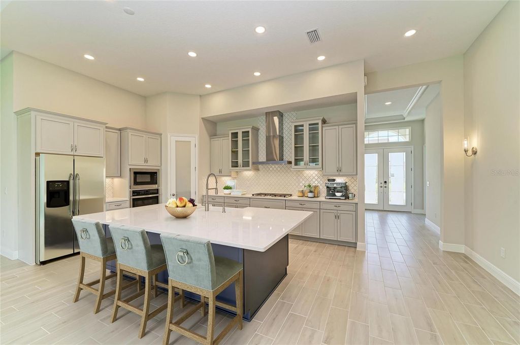 Photo of 5129 Everlong Drive, Apollo Beach, FL 33572 (MLS # TB8437299)