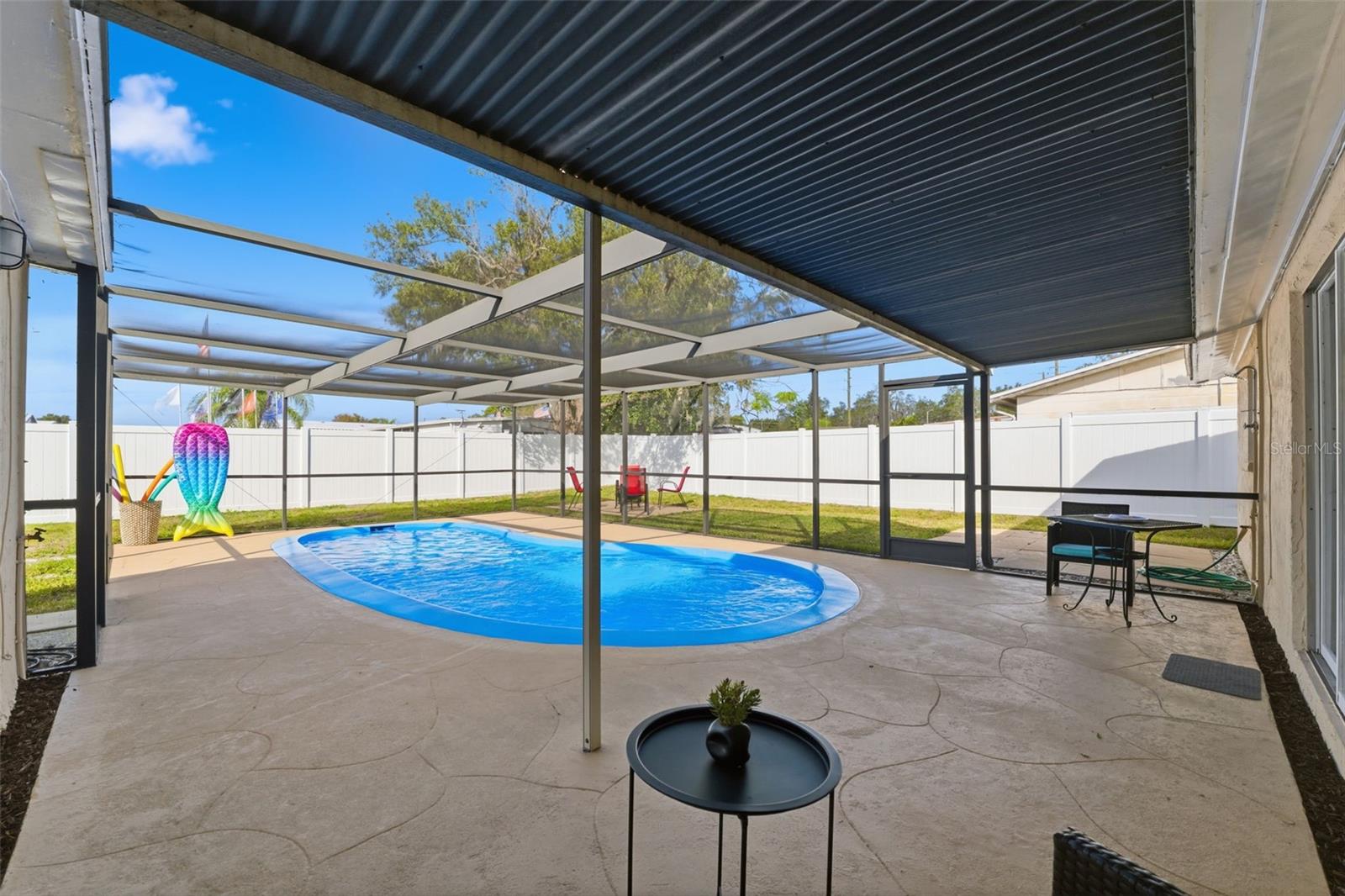 ALOHA GARDENS - Residential