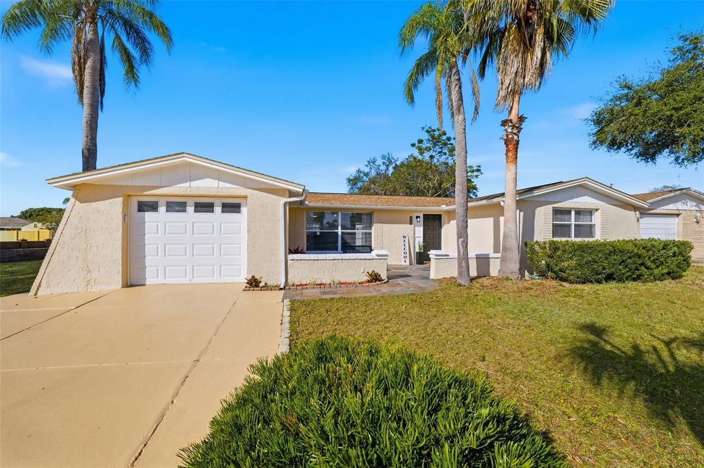 Photo of 2703 Dante Place, Holiday, FL 34691 (MLS # TB8468371)