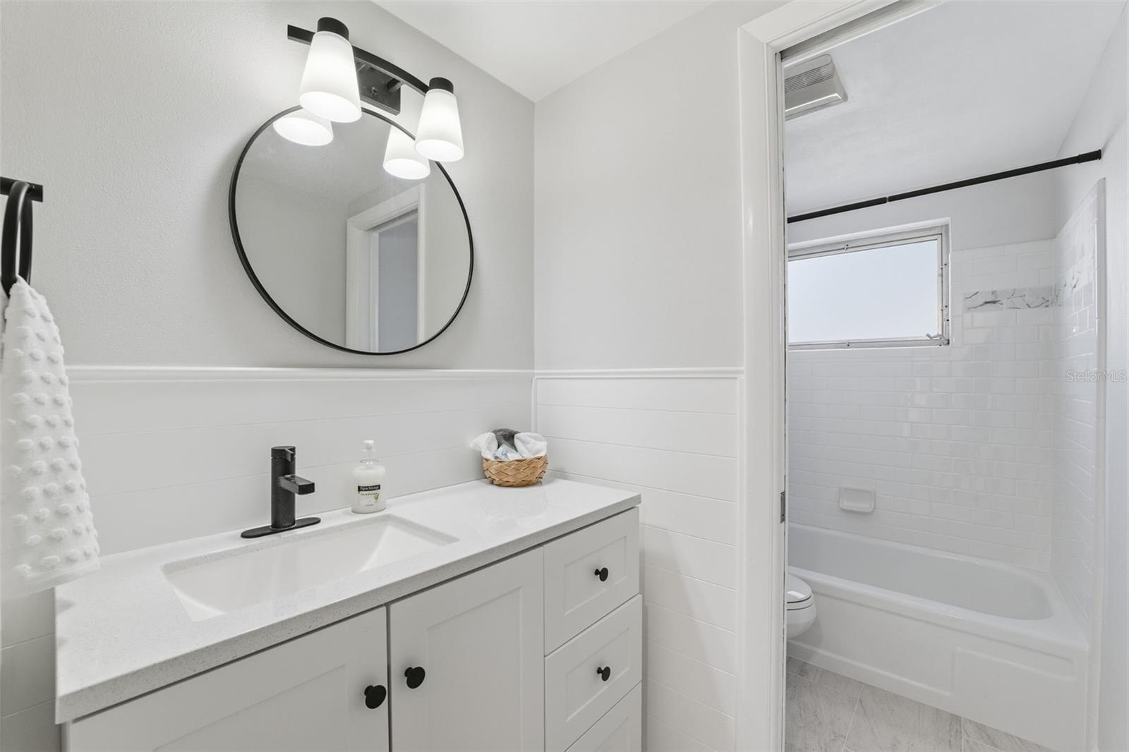 ALOHA GARDENS - Residential