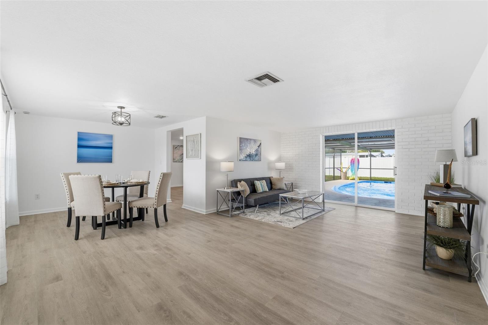 ALOHA GARDENS - Residential