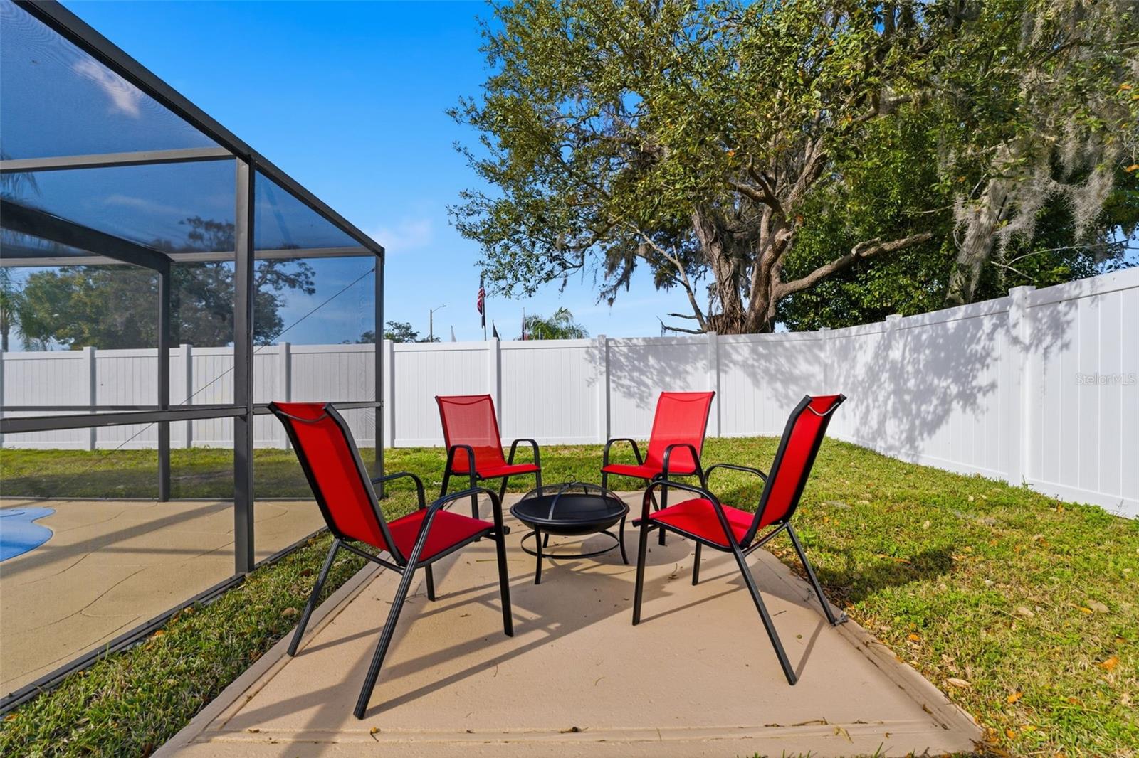 ALOHA GARDENS - Residential