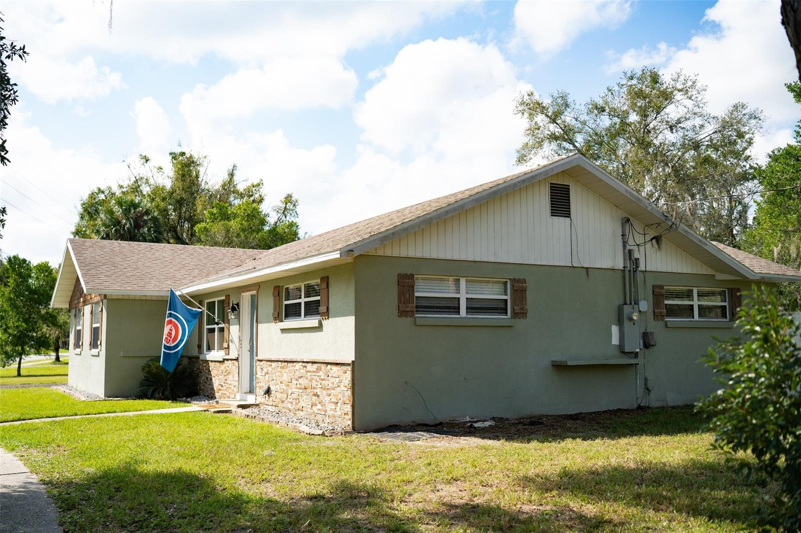 400 W BLUE SPRINGS AVENUE