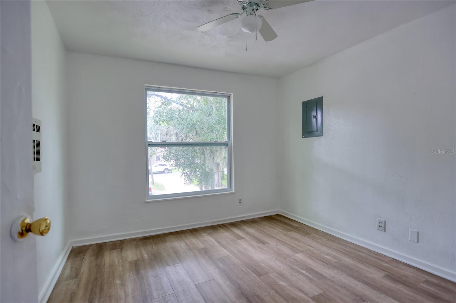 DAYTONA W 02/3 LT 06 BLK 26 - Residential Income