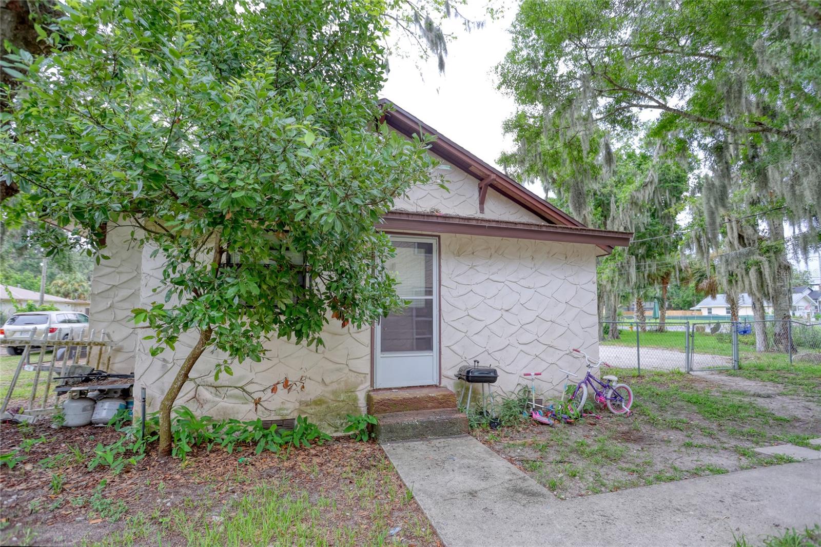 DAYTONA W 02/3 LT 06 BLK 26 - Residential Income