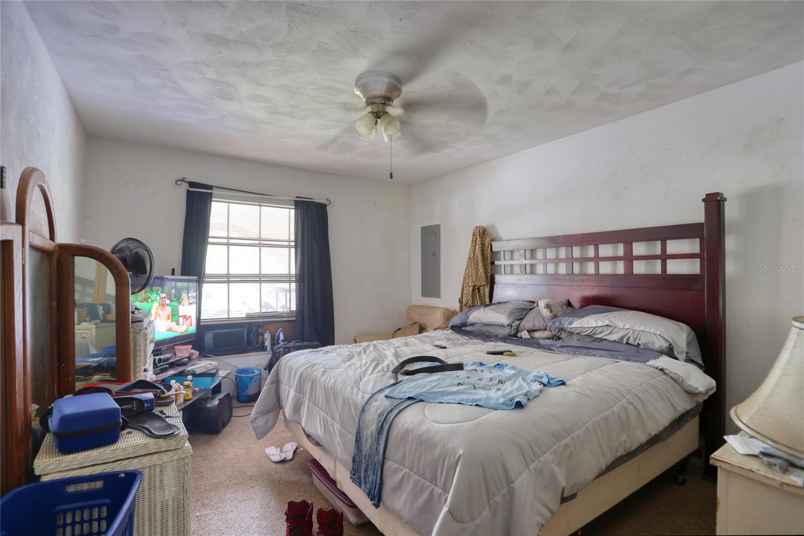 DAYTONA W 02/3 LT 06 BLK 26 - Residential Income