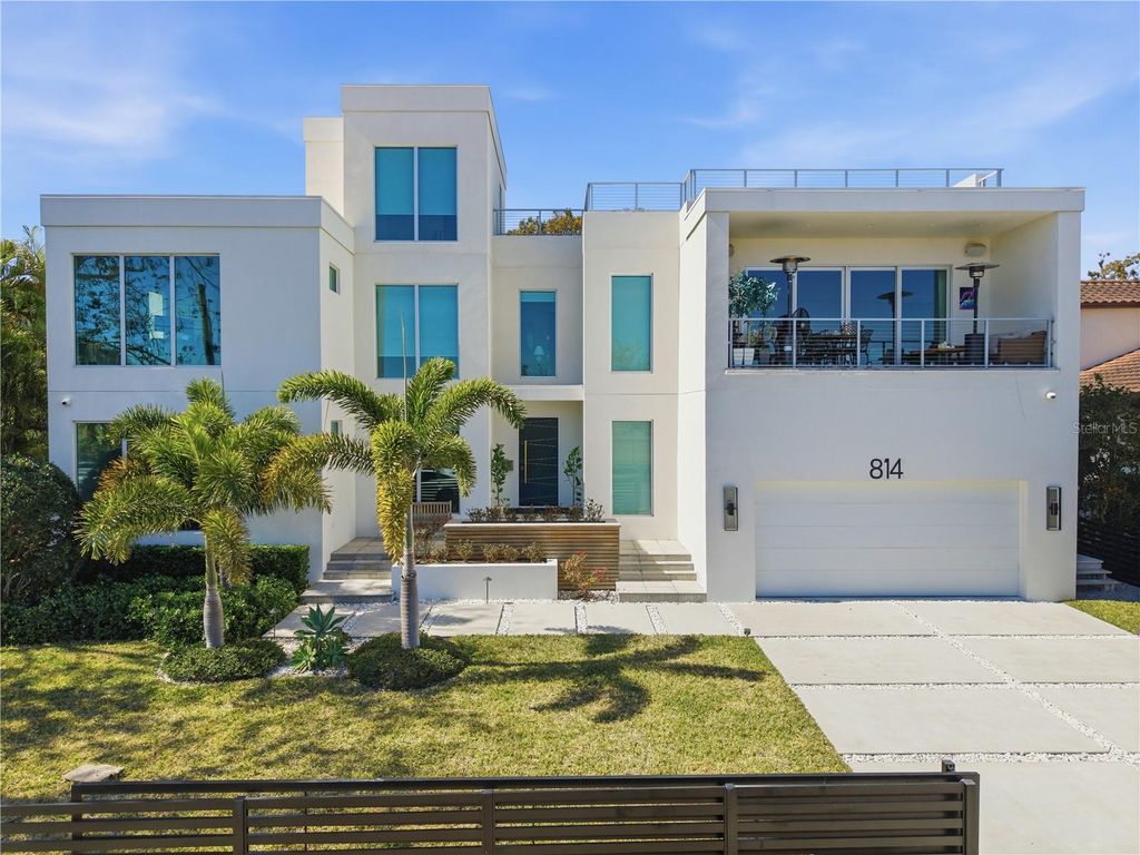 Photo of 814 S Davis Boulevard, Tampa, FL 33606 (MLS # TB8478470)