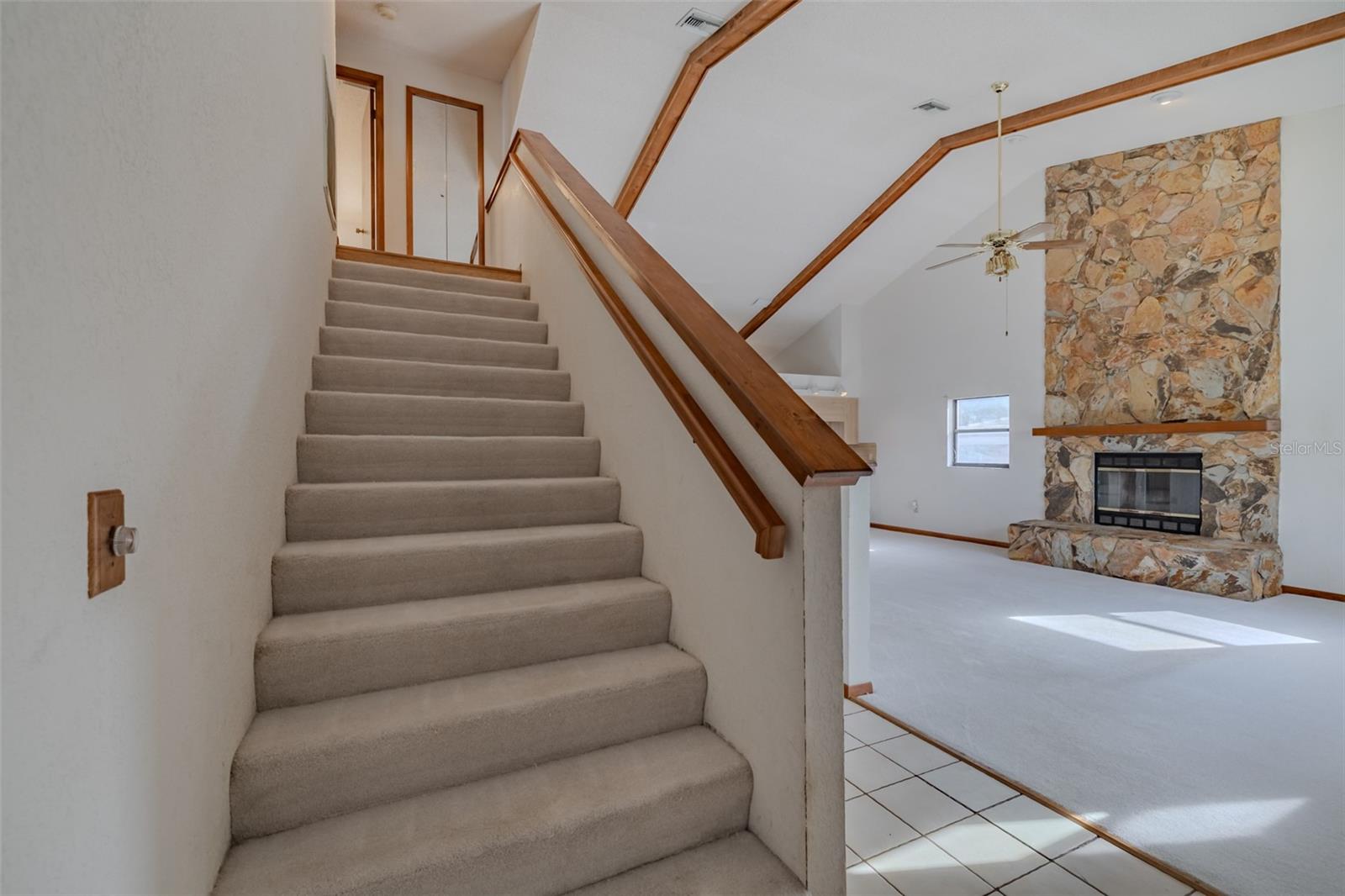 TIERRA VERDE - Residential