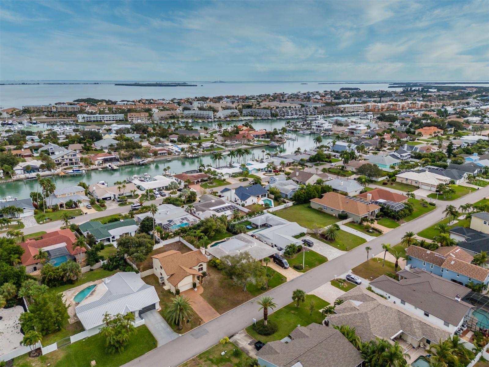 TIERRA VERDE - Residential