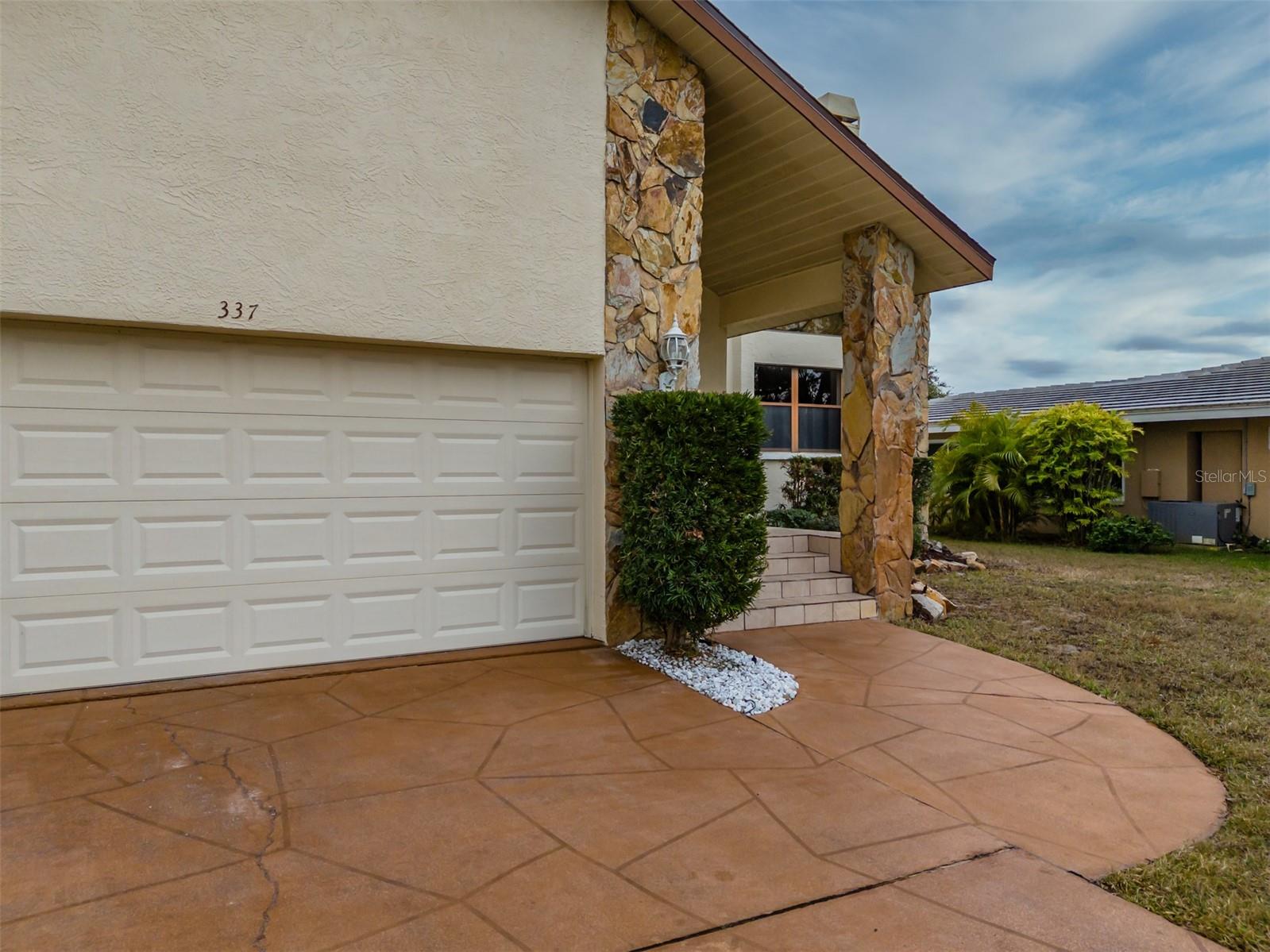 TIERRA VERDE - Residential