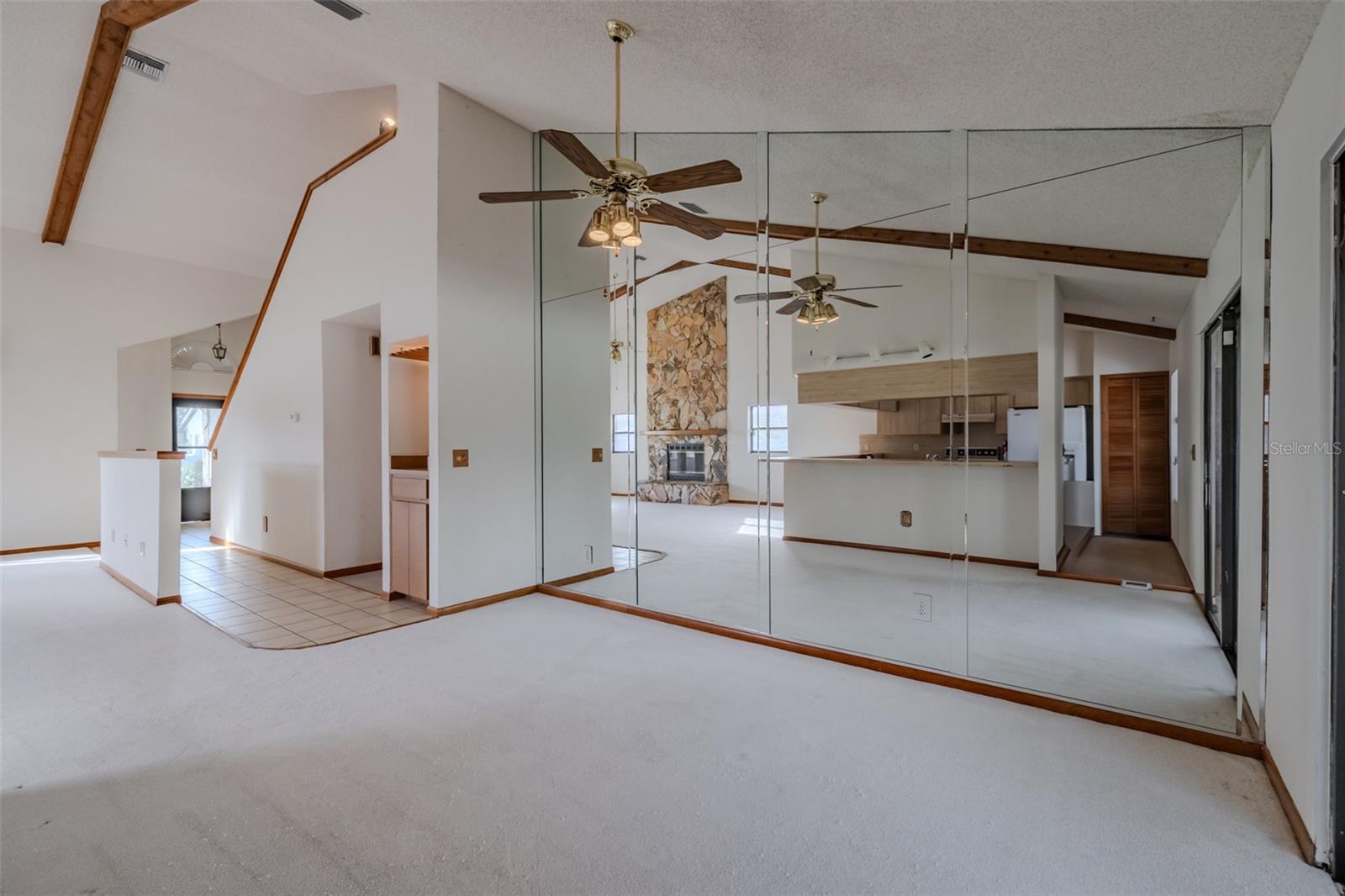 TIERRA VERDE - Residential