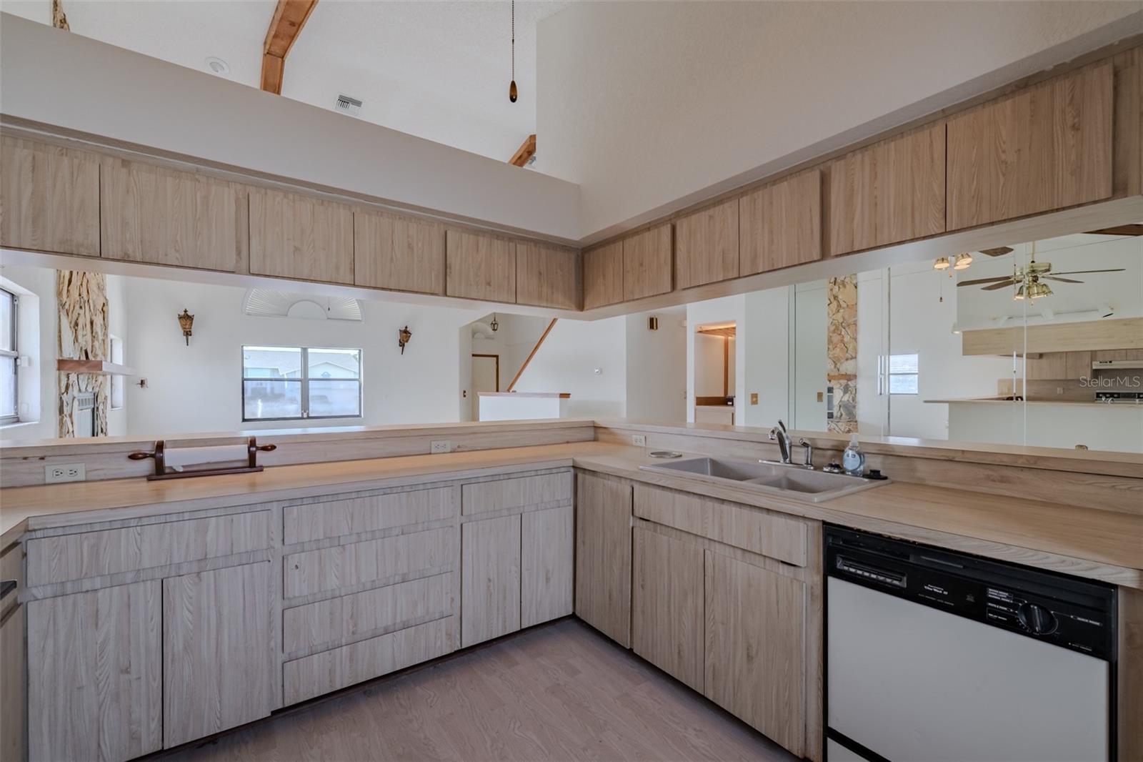 TIERRA VERDE - Residential