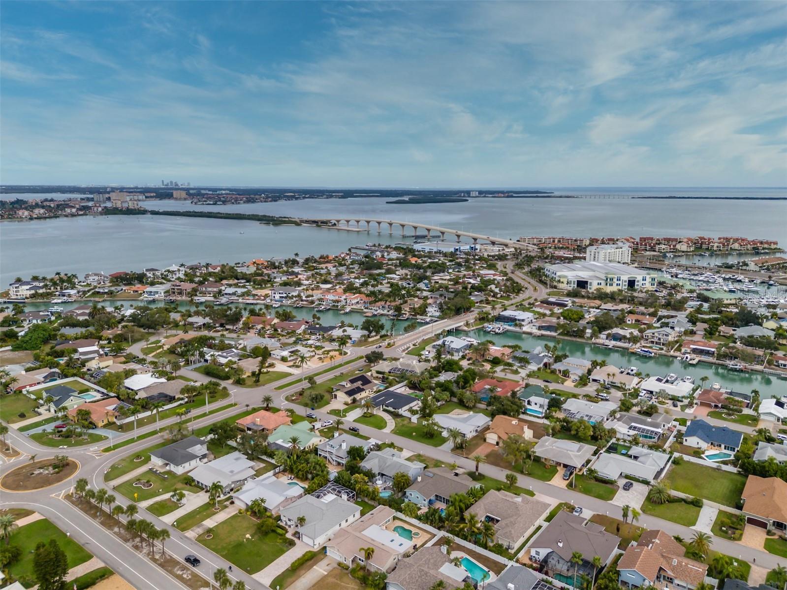 TIERRA VERDE - Residential