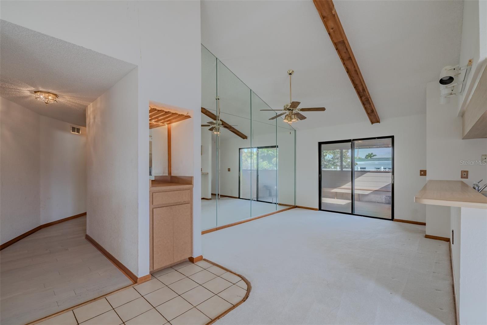 TIERRA VERDE - Residential