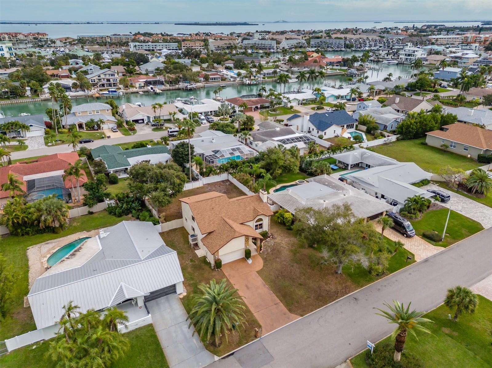 TIERRA VERDE - Residential