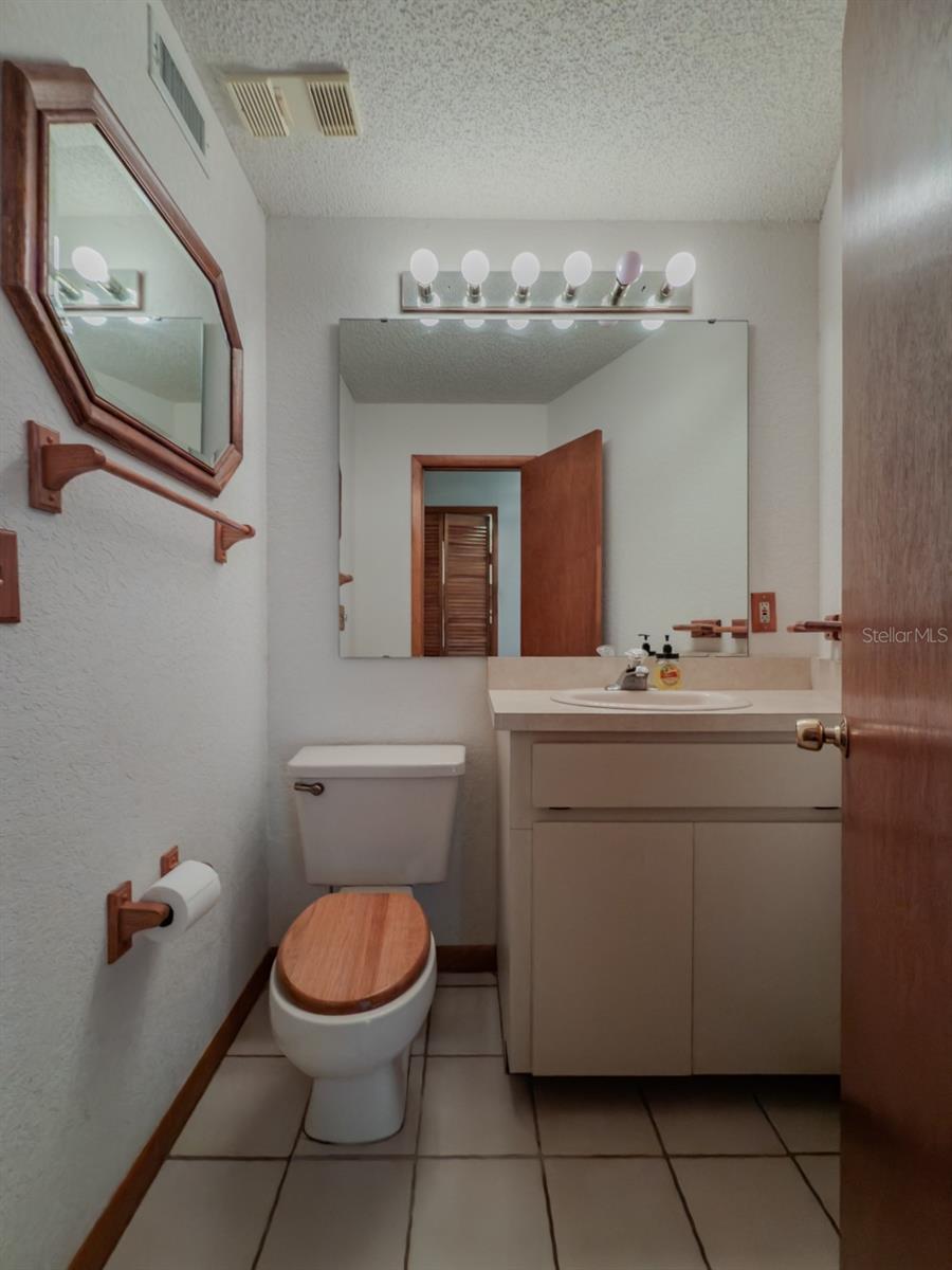 TIERRA VERDE - Residential