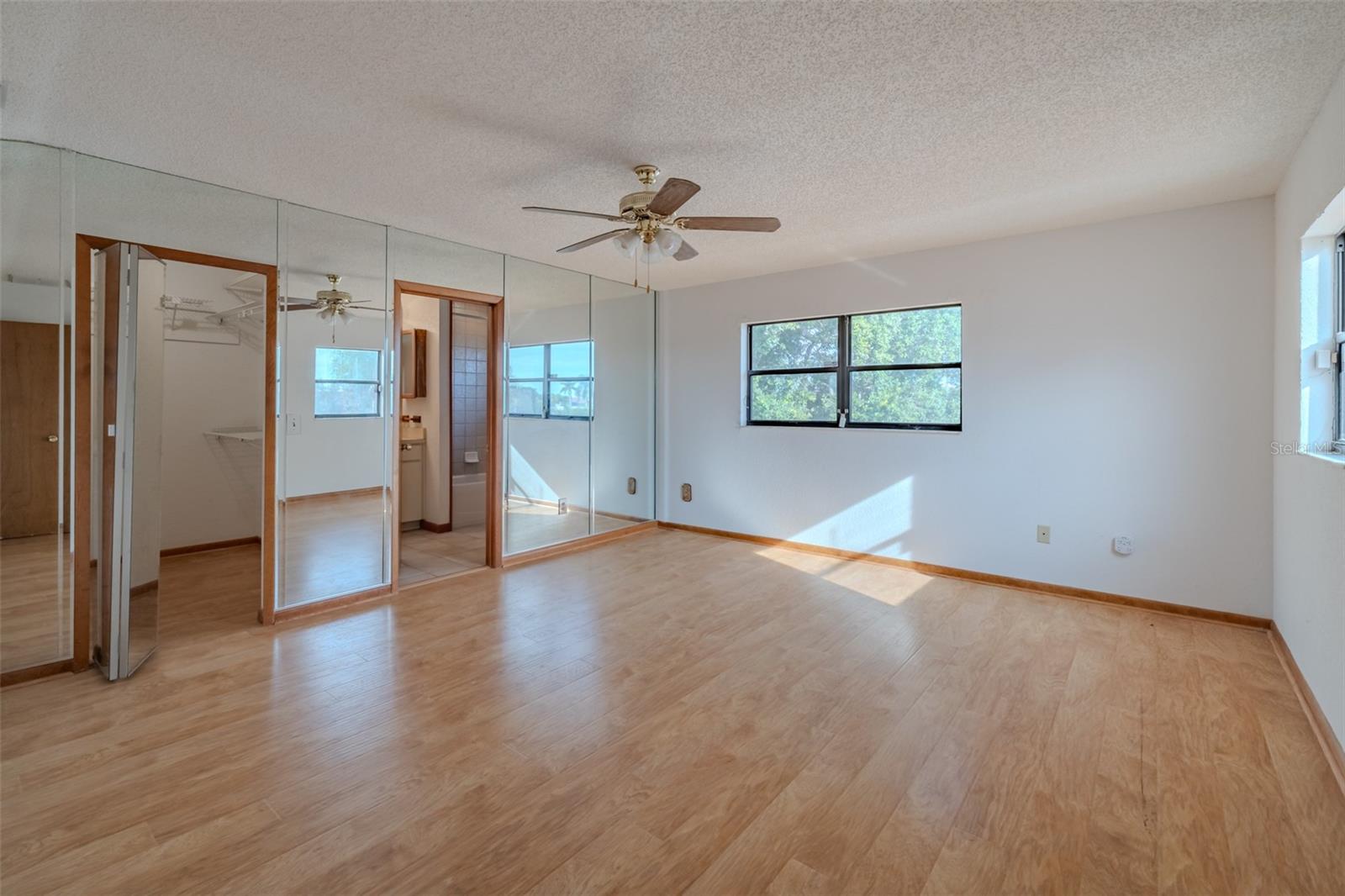 TIERRA VERDE - Residential