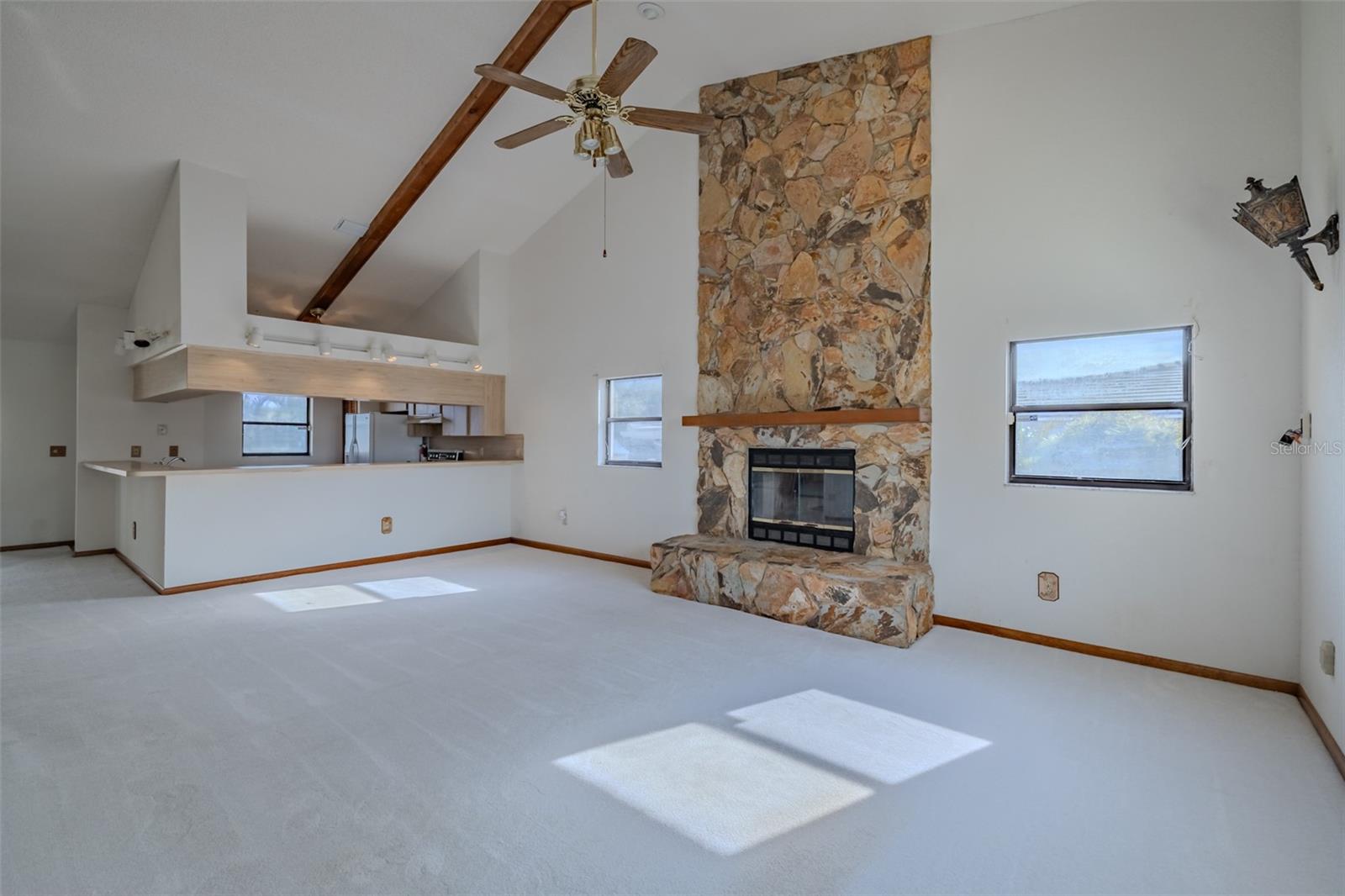 TIERRA VERDE - Residential