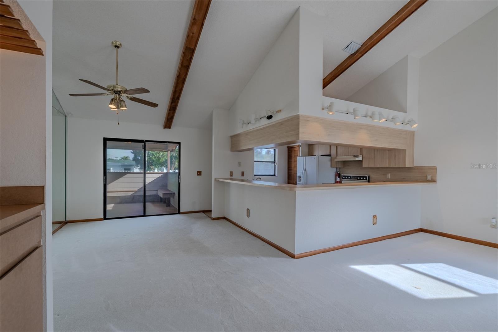 TIERRA VERDE - Residential