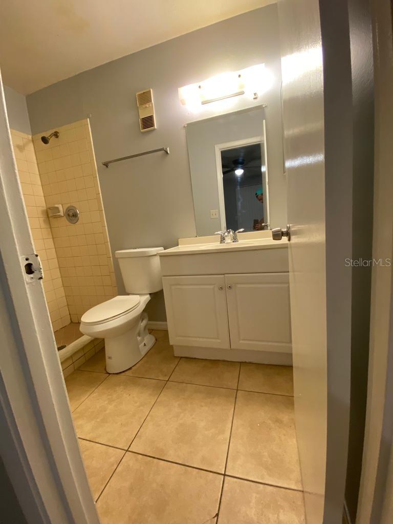 THE WILLOWS FIRST ADD - Residential Lease