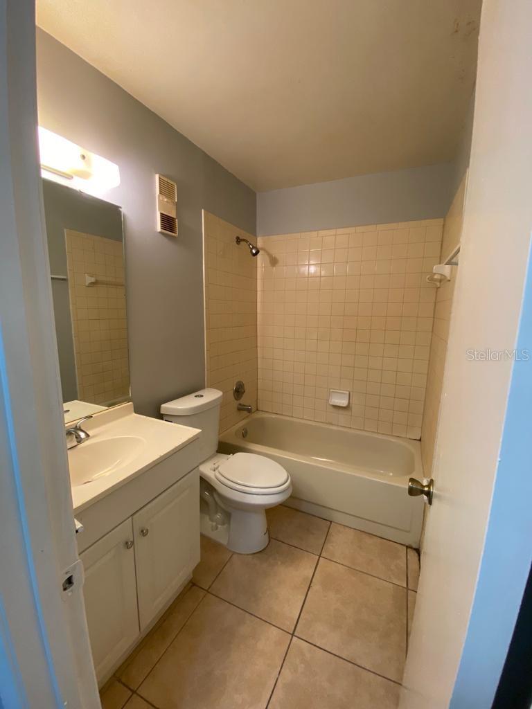 THE WILLOWS FIRST ADD - Residential Lease