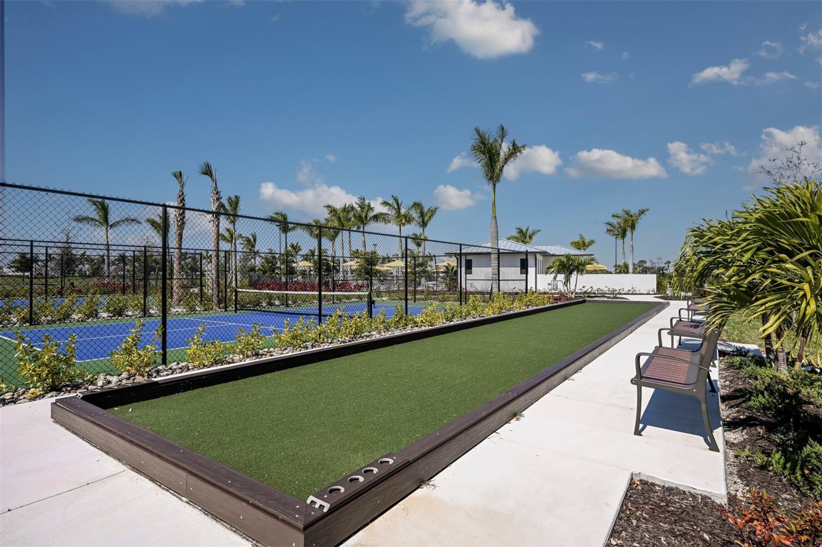 SUNSTONE LAKESIDE AT WELLEN PARK - Residential