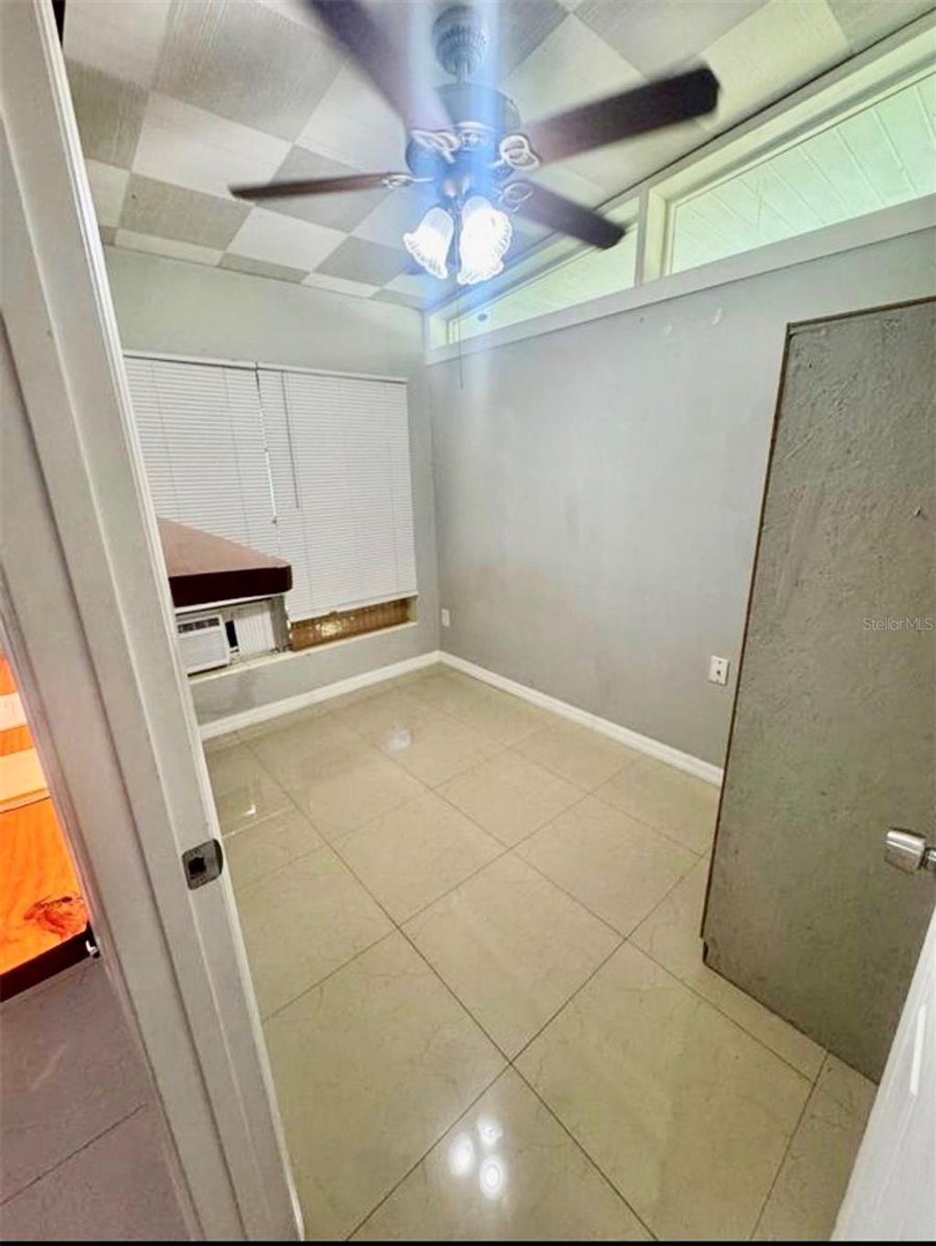 Photo of 947 Pinedale Avenue, Orlando, FL 32808 (MLS # S5145839)