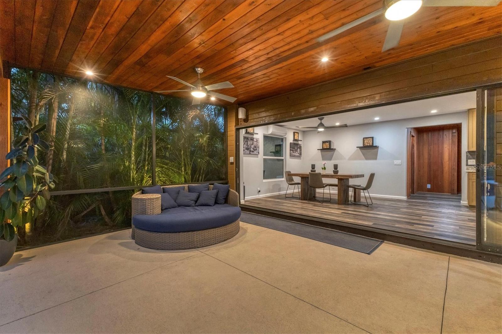 SHADOW OAKS - Residential