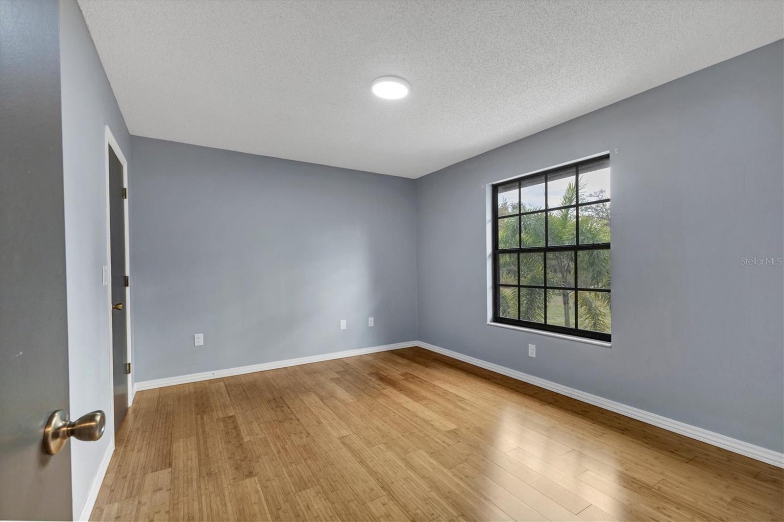 SHADOW OAKS - Residential