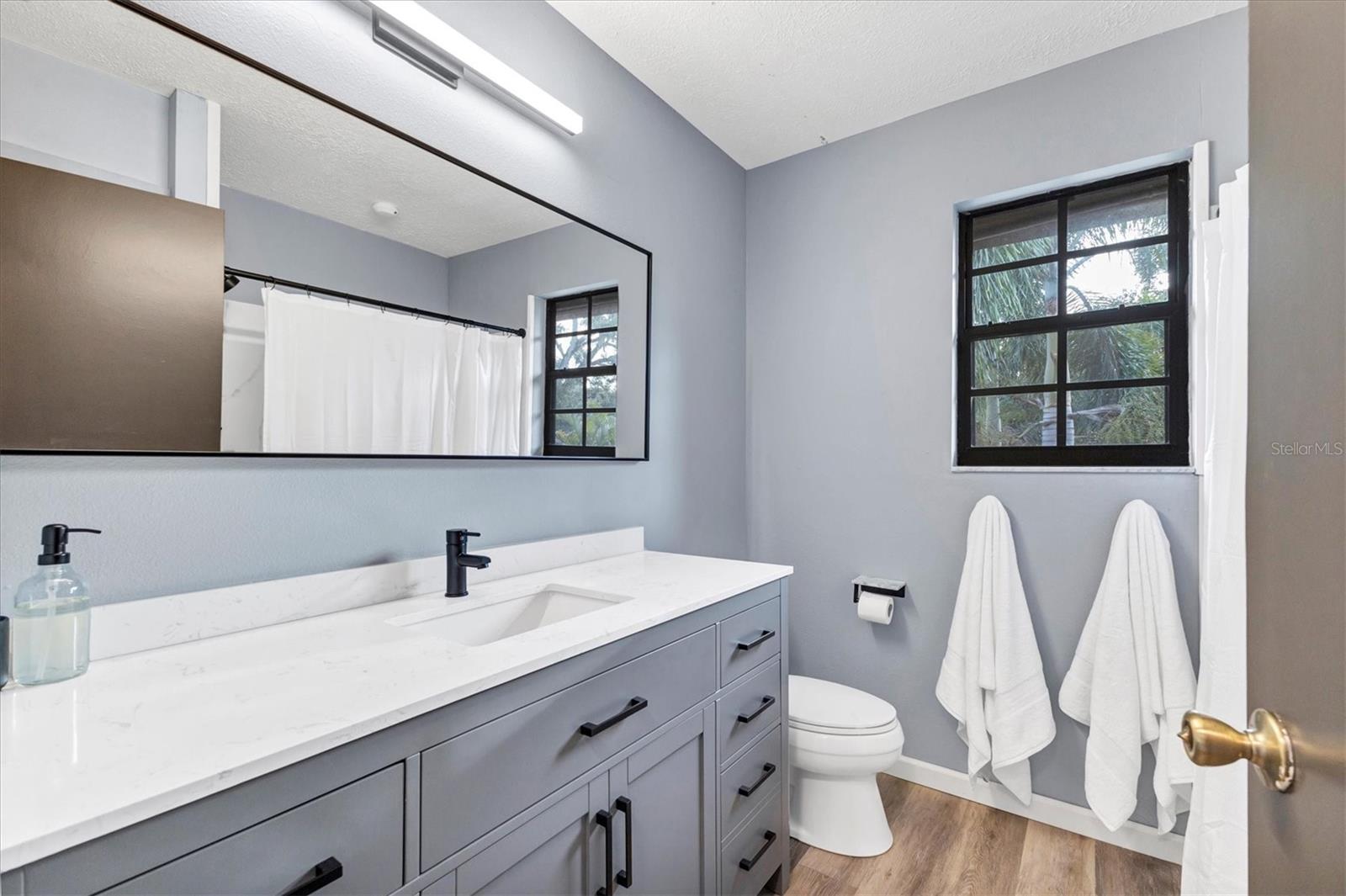 SHADOW OAKS - Residential