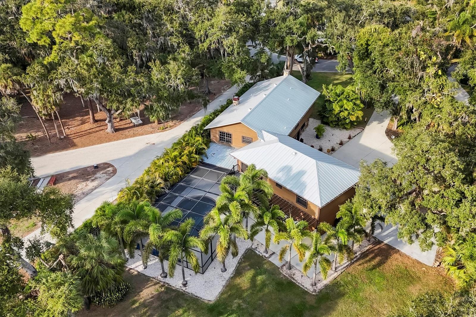 SHADOW OAKS - Residential