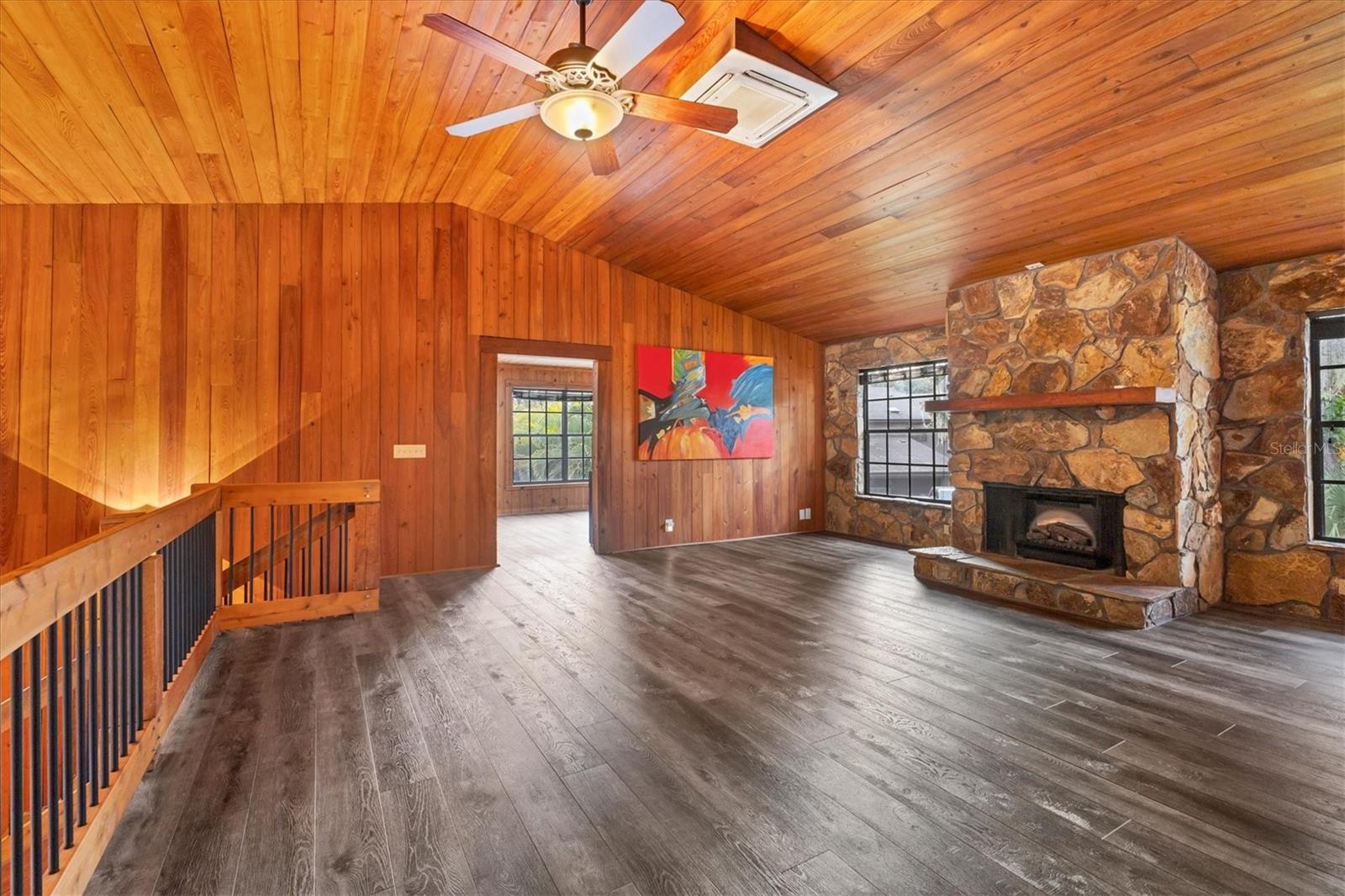 SHADOW OAKS - Residential