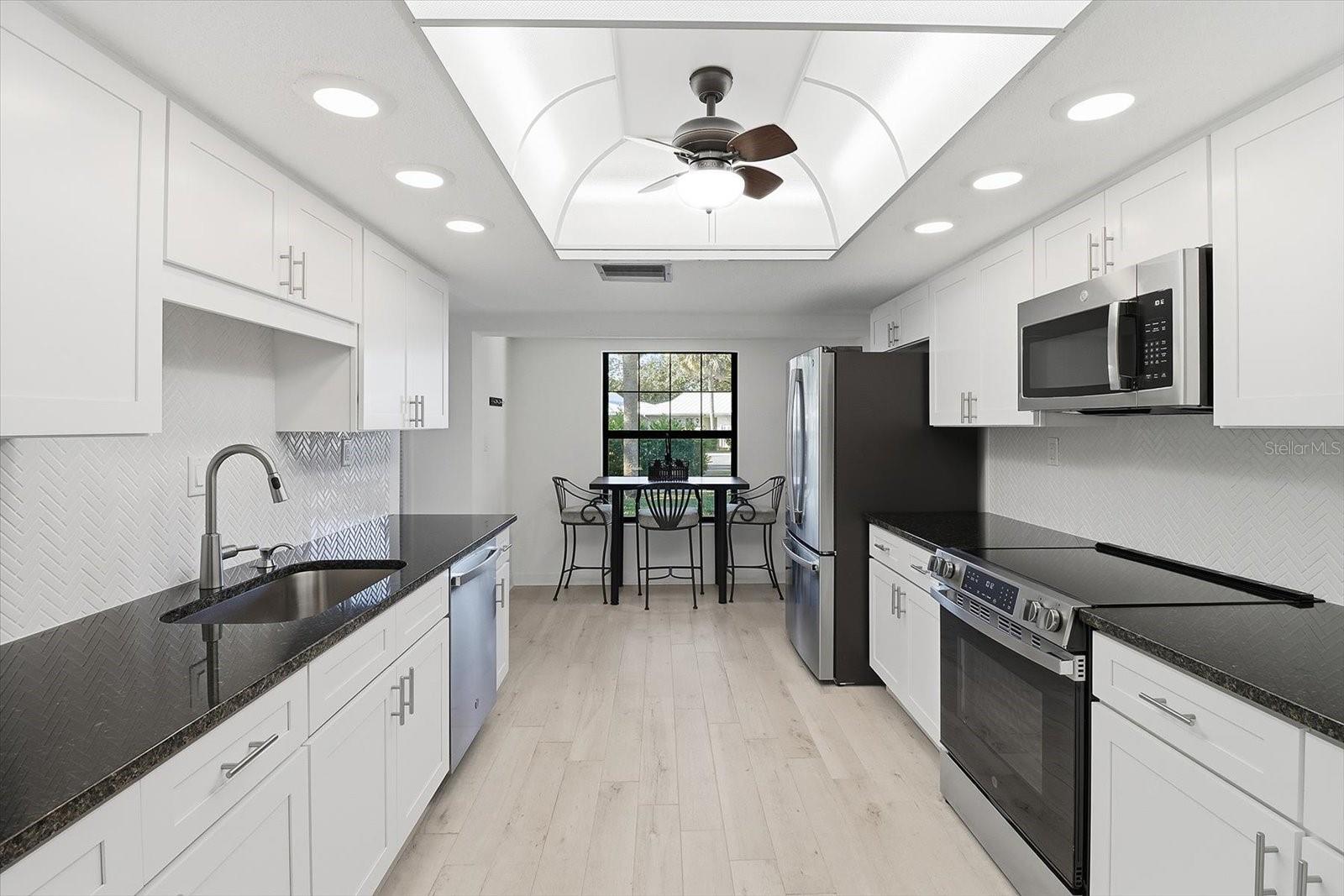 THE BAY VILLAS - Residential