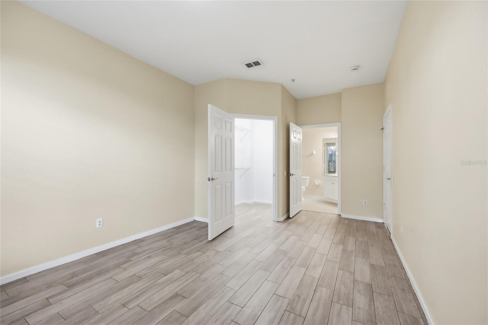 VENTURA/STONEBRIDGE COMMONS PH - Residential