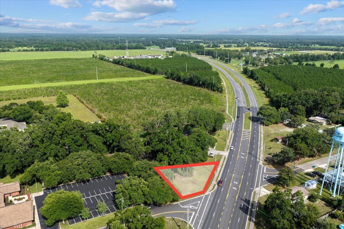 Dreaming of the perfect lot to build your dream home located in the heart of Chiefland? Look no further. This .24 acre lot is located right in Hwy 27 in chiefland Florida just a short drive to all great local amenities. Call today for more information and take a stroll to check it out!