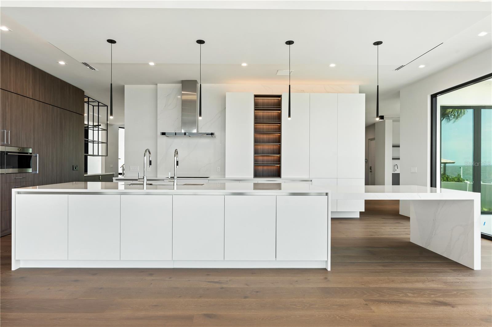 BAYSHORE ESTATES 4 - Residential