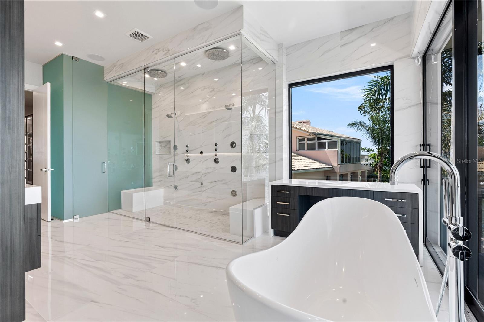 BAYSHORE ESTATES 4 - Residential