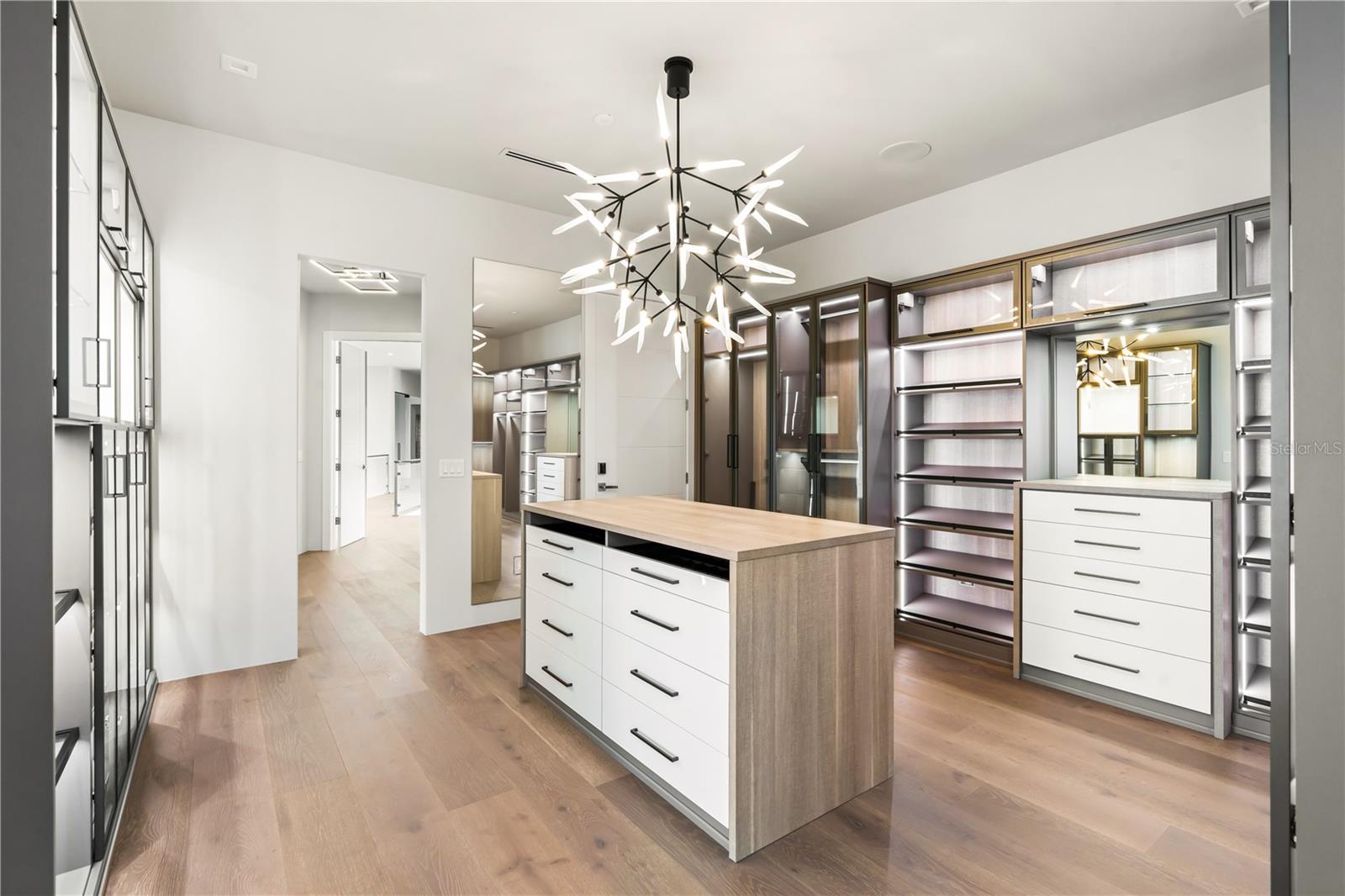 BAYSHORE ESTATES 4 - Residential