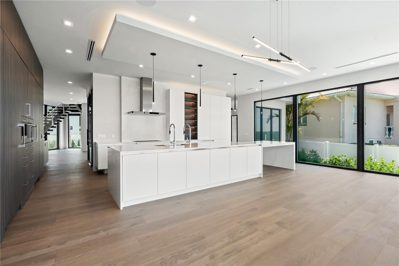 BAYSHORE ESTATES 4 - Residential