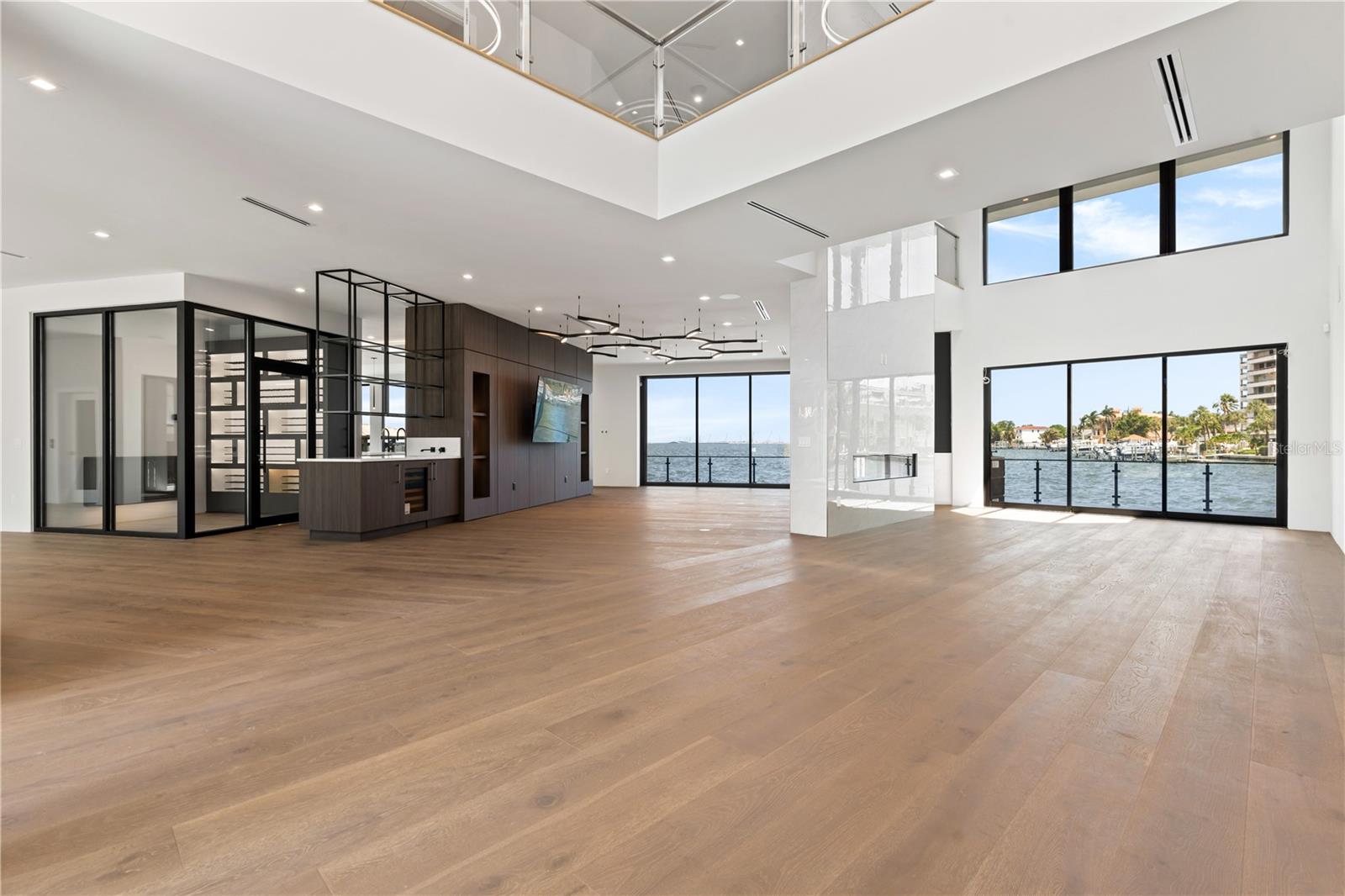 BAYSHORE ESTATES 4 - Residential