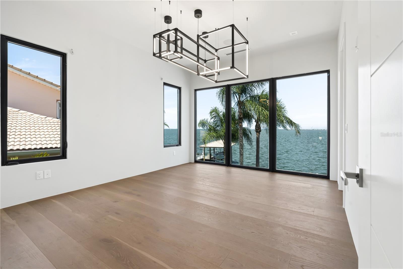 BAYSHORE ESTATES 4 - Residential