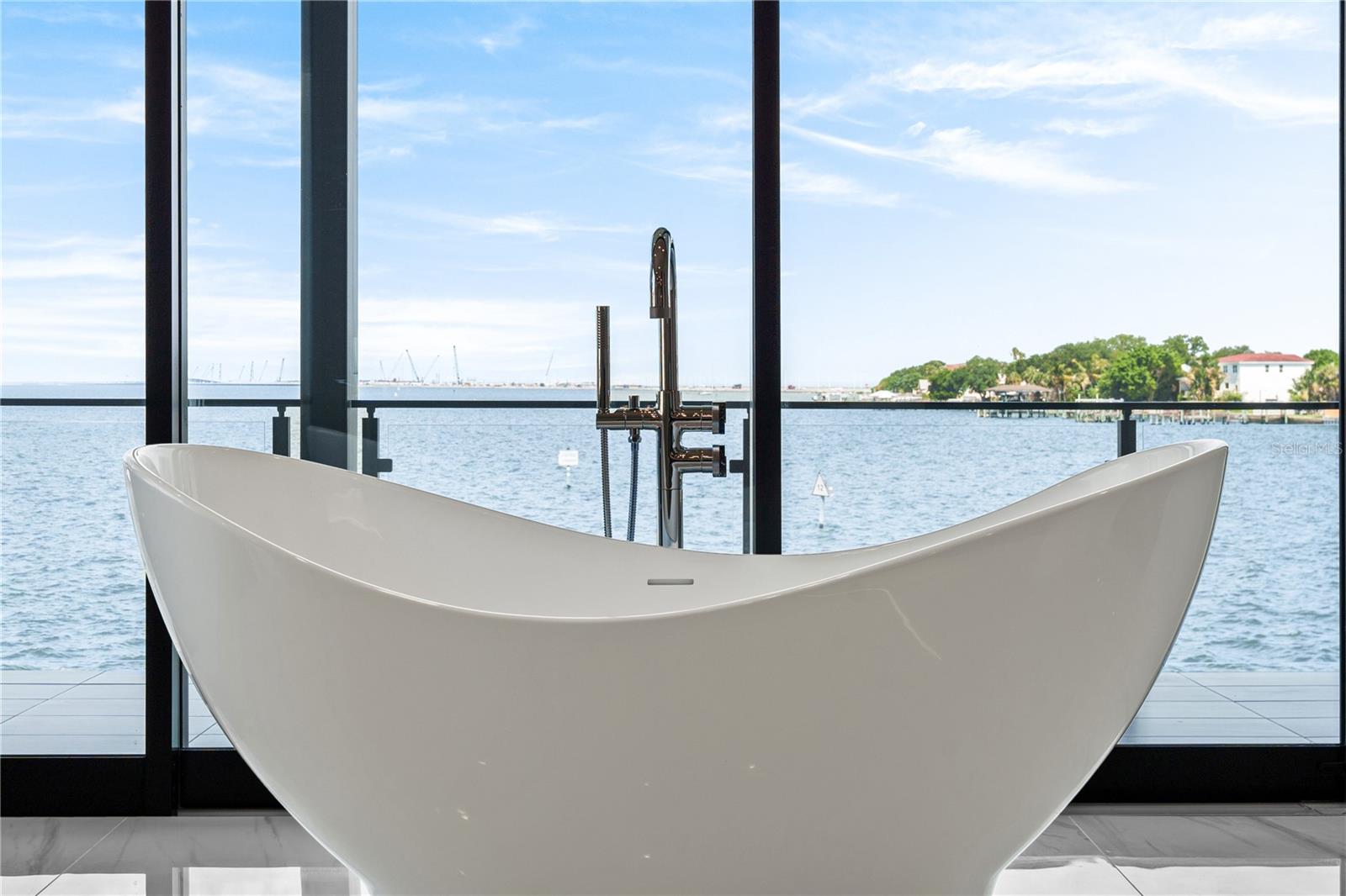 BAYSHORE ESTATES 4 - Residential