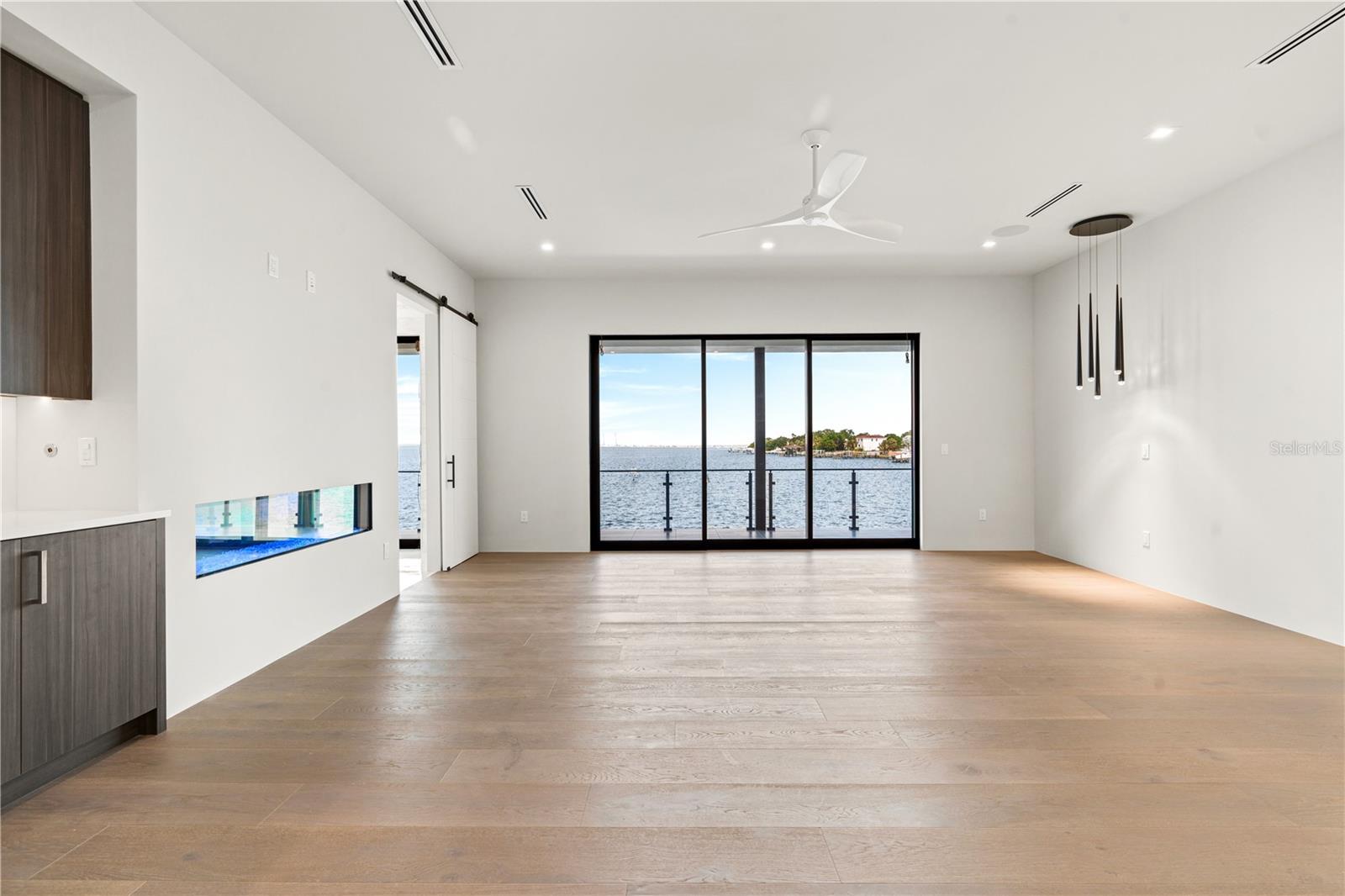 BAYSHORE ESTATES 4 - Residential