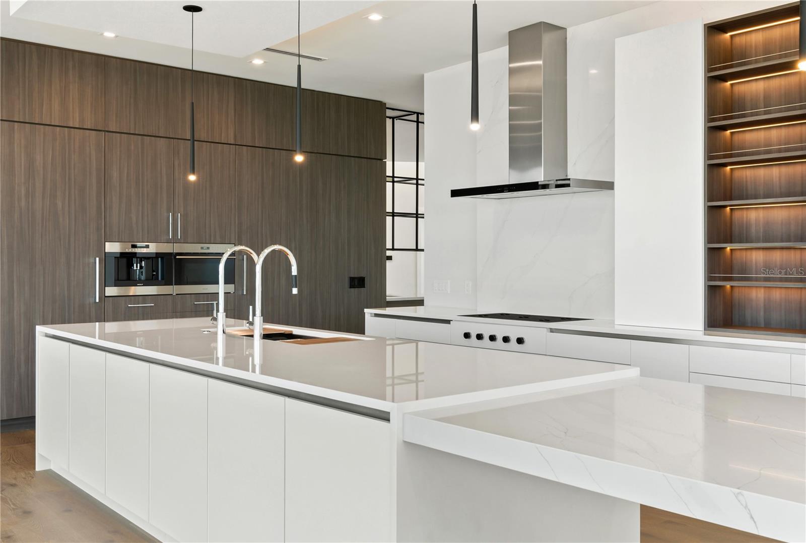 BAYSHORE ESTATES 4 - Residential