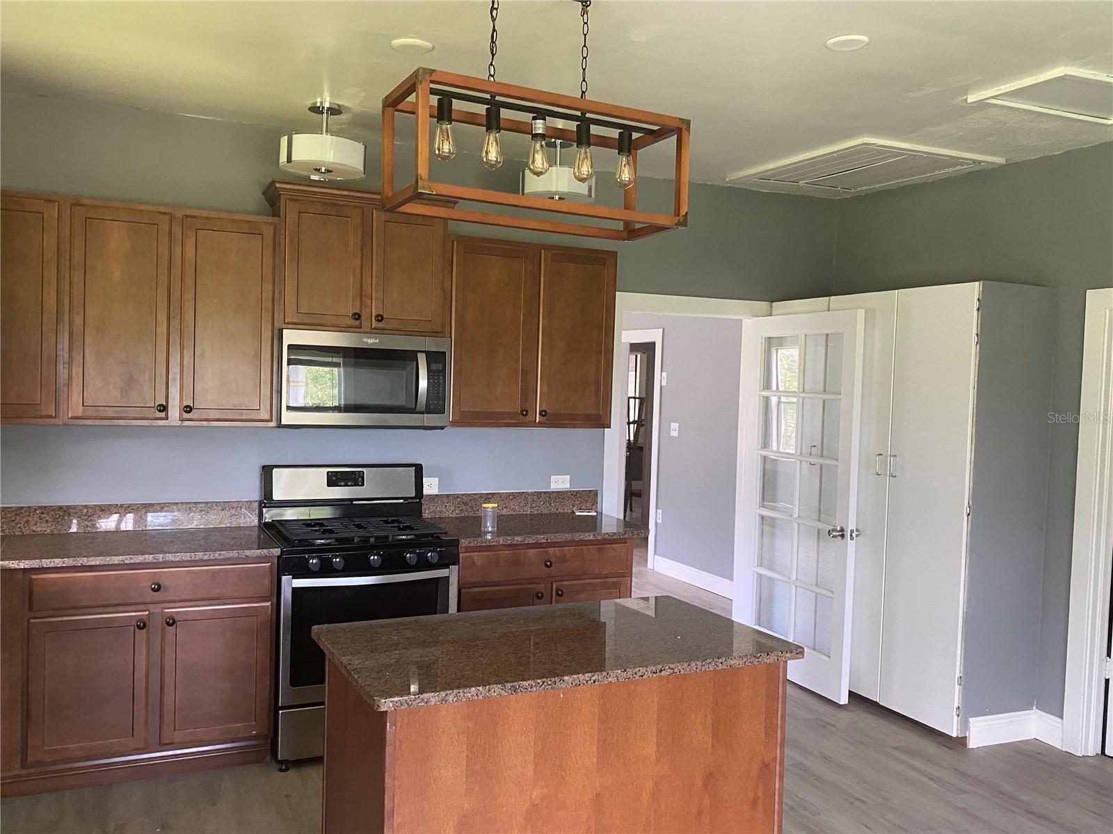 TWIN LAKE PARK SUB - Residential