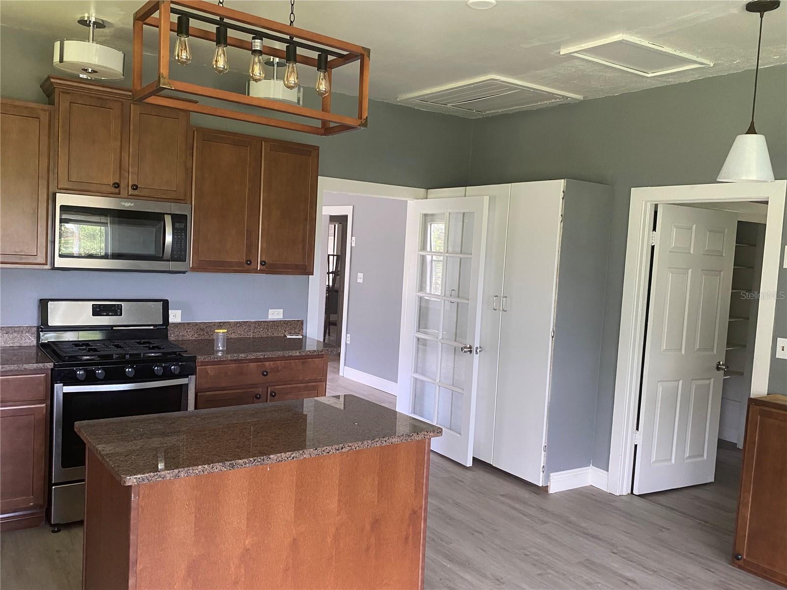 TWIN LAKE PARK SUB - Residential