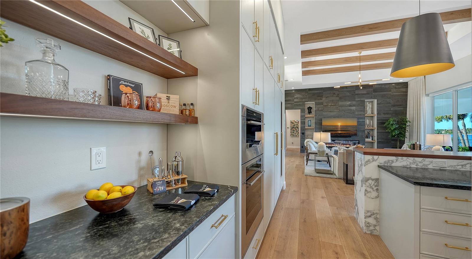 SOUTHPOINTE SHORES - Residential